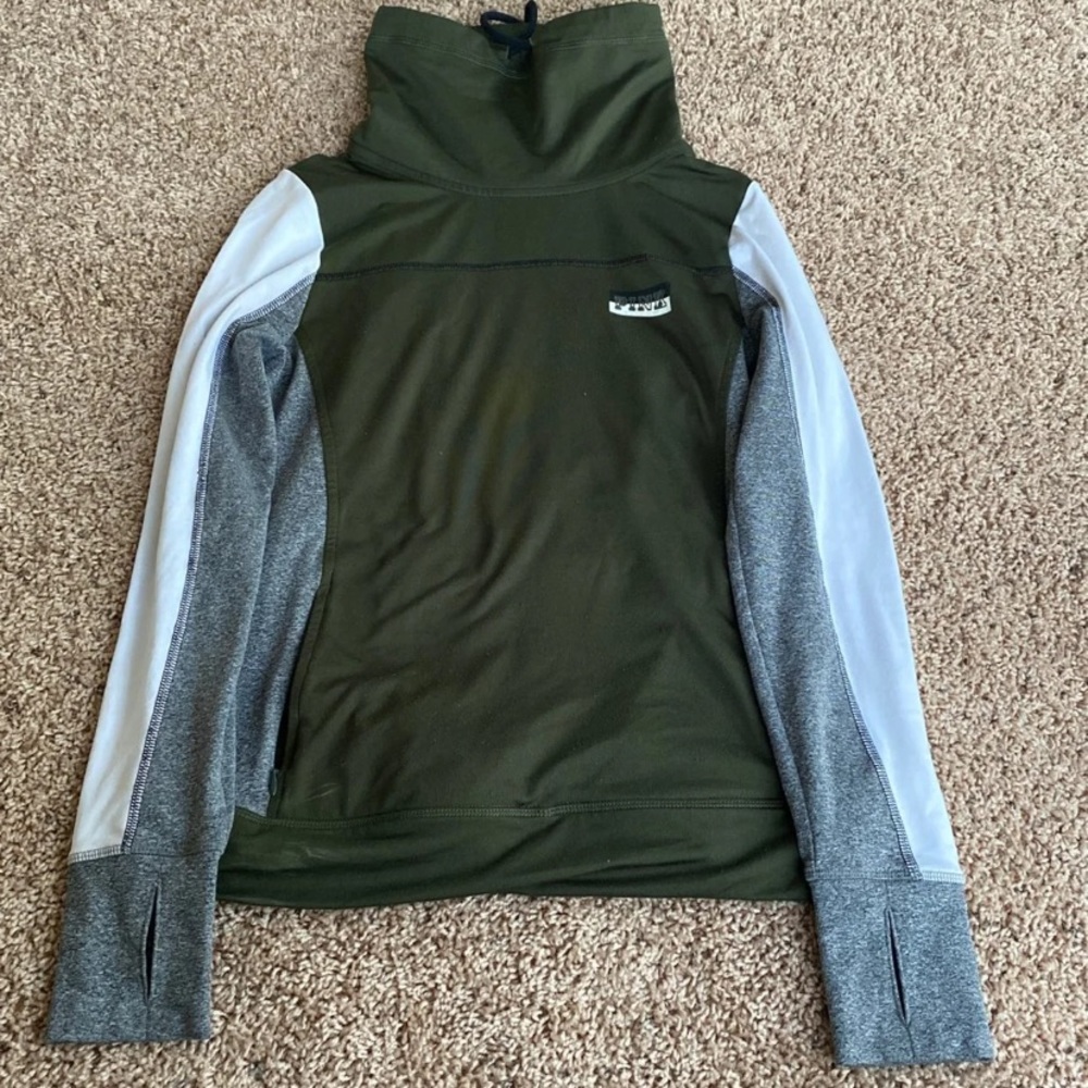 Turtle neck pink jacket